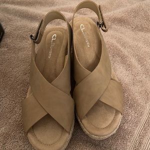 Chinese Laundry Wedge Sandals Size 8.5